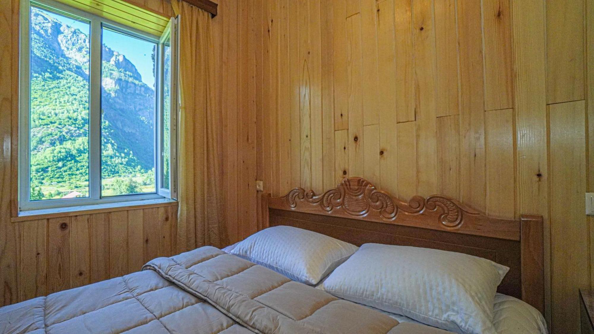 Givi Kakhiani'S Guesthouse Zhabeshi Exteriör bild