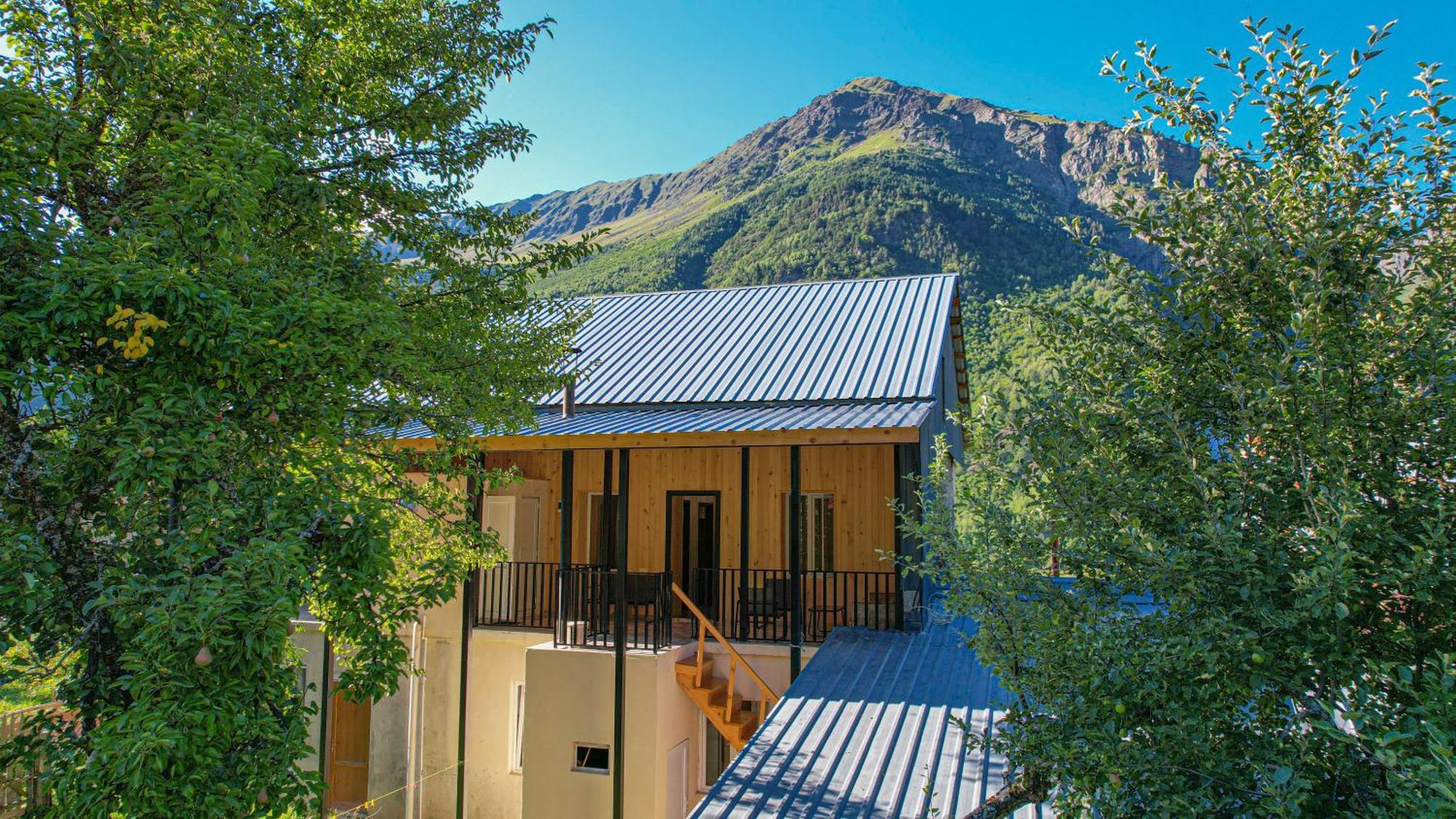 Givi Kakhiani'S Guesthouse Zhabeshi Exteriör bild
