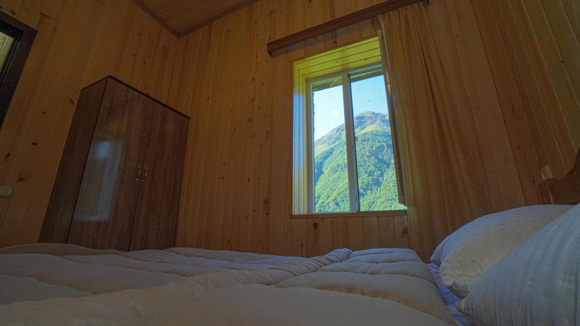 Givi Kakhiani'S Guesthouse Zhabeshi Exteriör bild