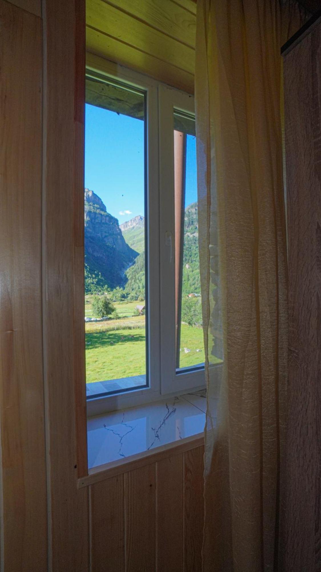 Givi Kakhiani'S Guesthouse Zhabeshi Exteriör bild