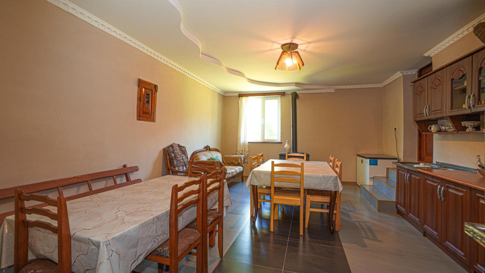 Givi Kakhiani'S Guesthouse Zhabeshi Exteriör bild