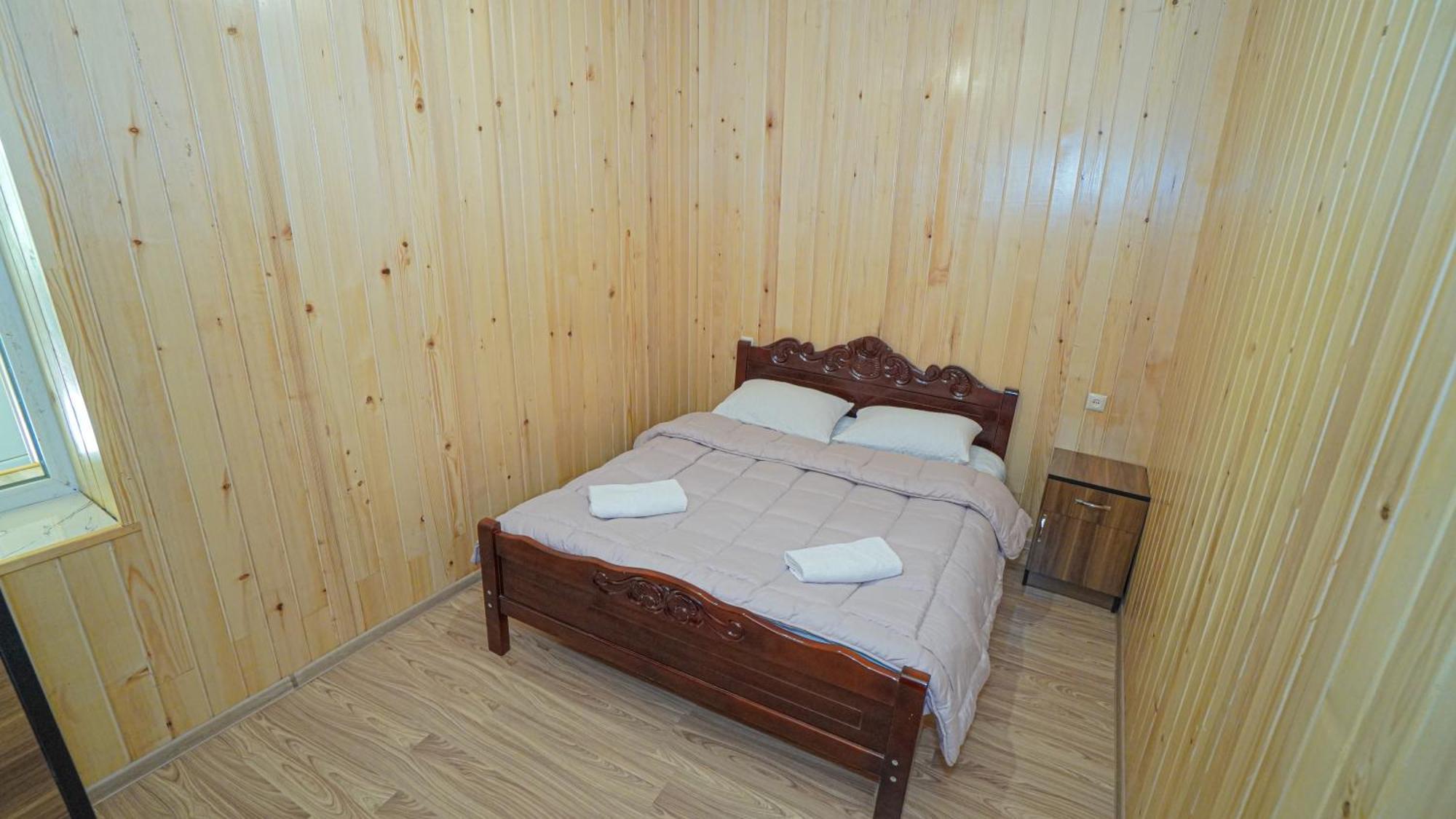 Givi Kakhiani'S Guesthouse Zhabeshi Exteriör bild