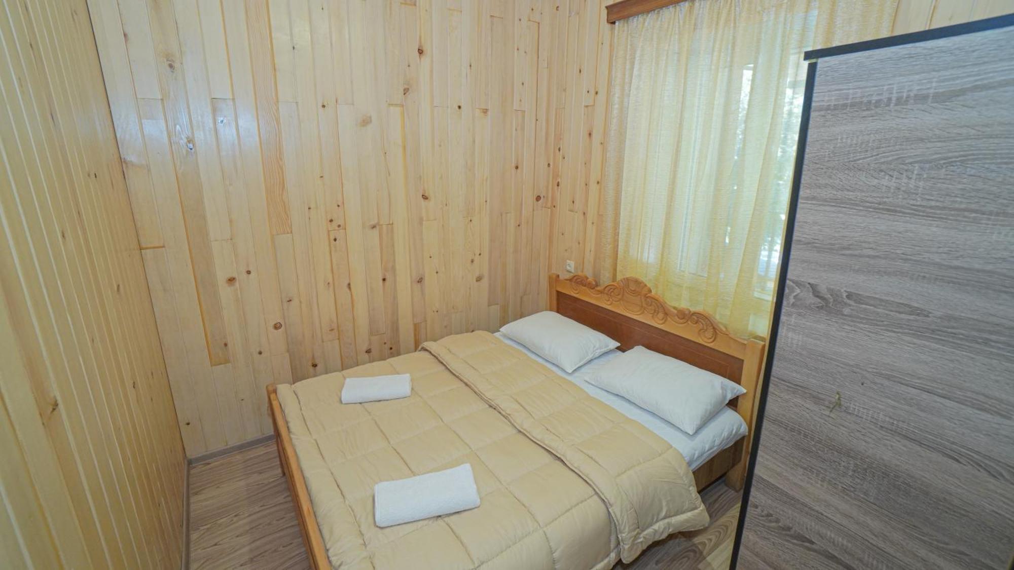 Givi Kakhiani'S Guesthouse Zhabeshi Exteriör bild