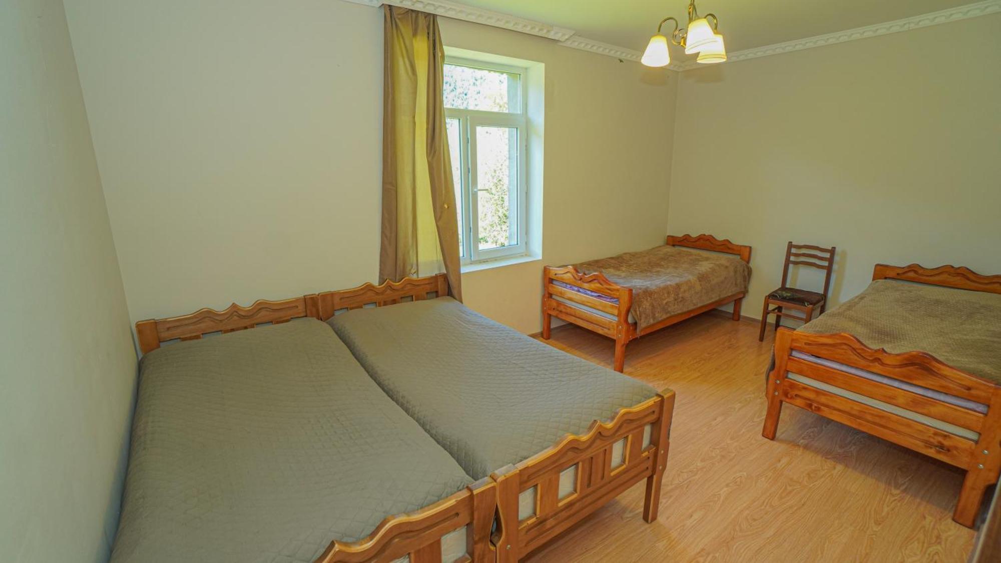 Givi Kakhiani'S Guesthouse Zhabeshi Exteriör bild