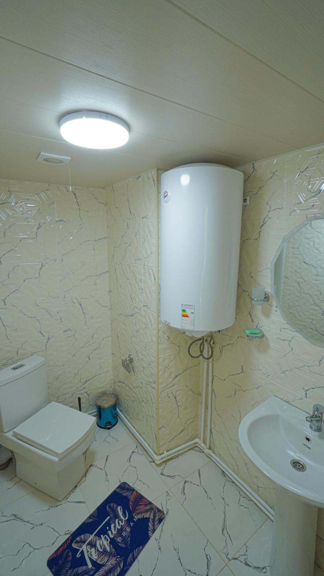 Givi Kakhiani'S Guesthouse Zhabeshi Exteriör bild